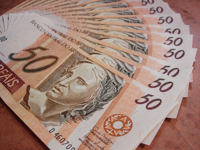 vějíř bankovek